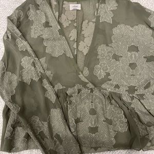 Aritzia Wilfred green peplum top size Medium